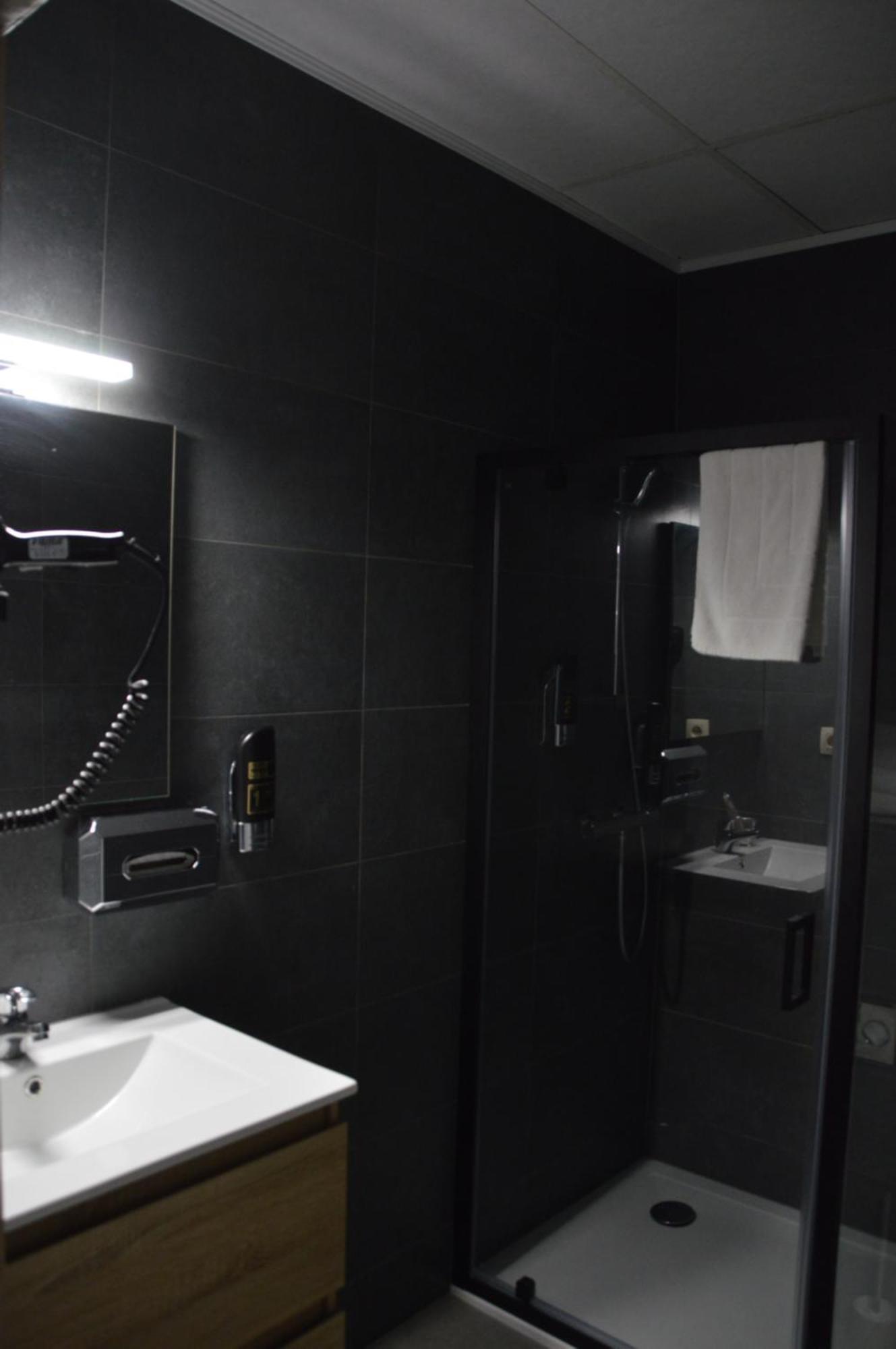 Hotel Mille Colonnes Leuven Eksteriør billede