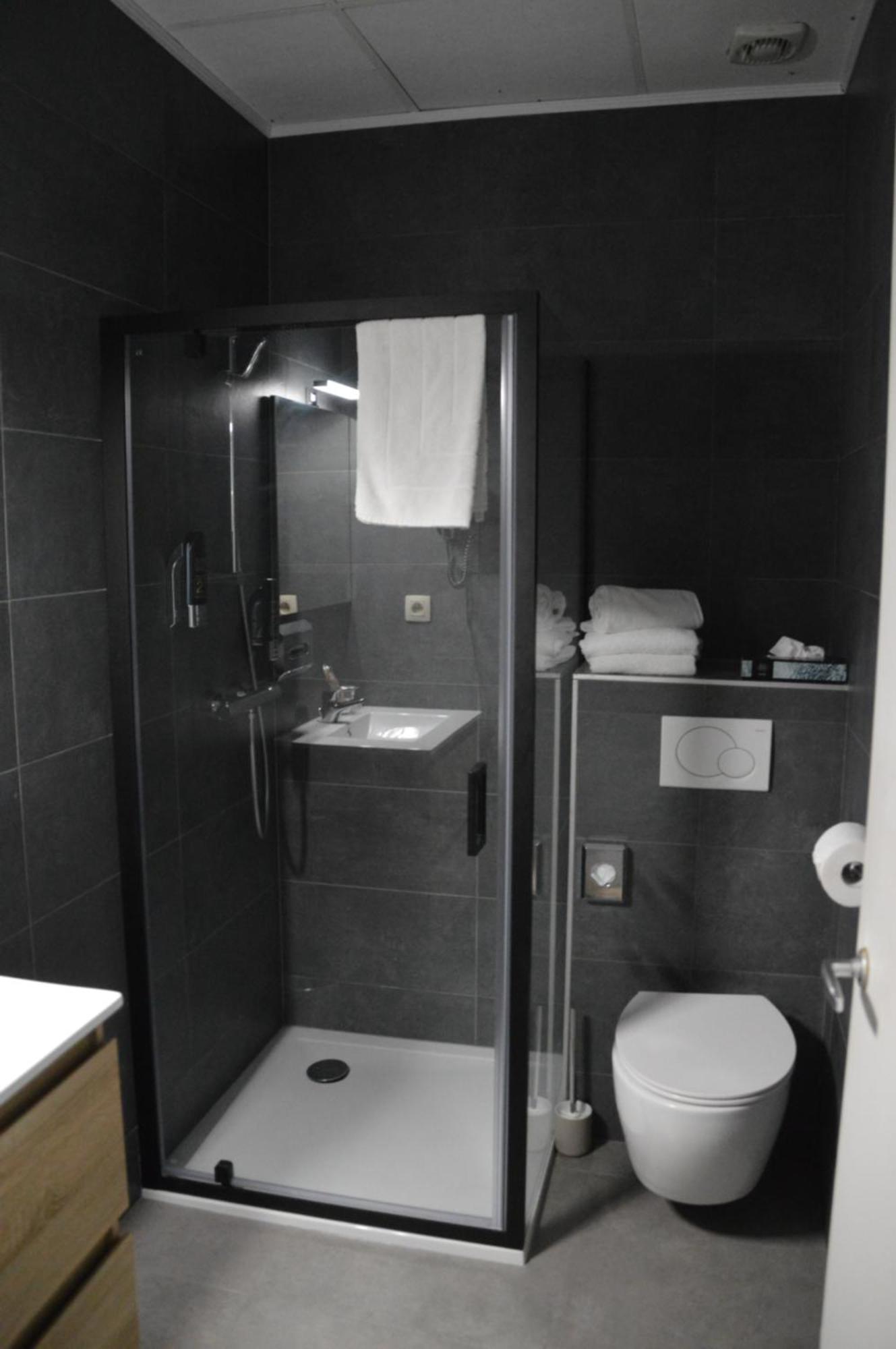 Hotel Mille Colonnes Leuven Eksteriør billede